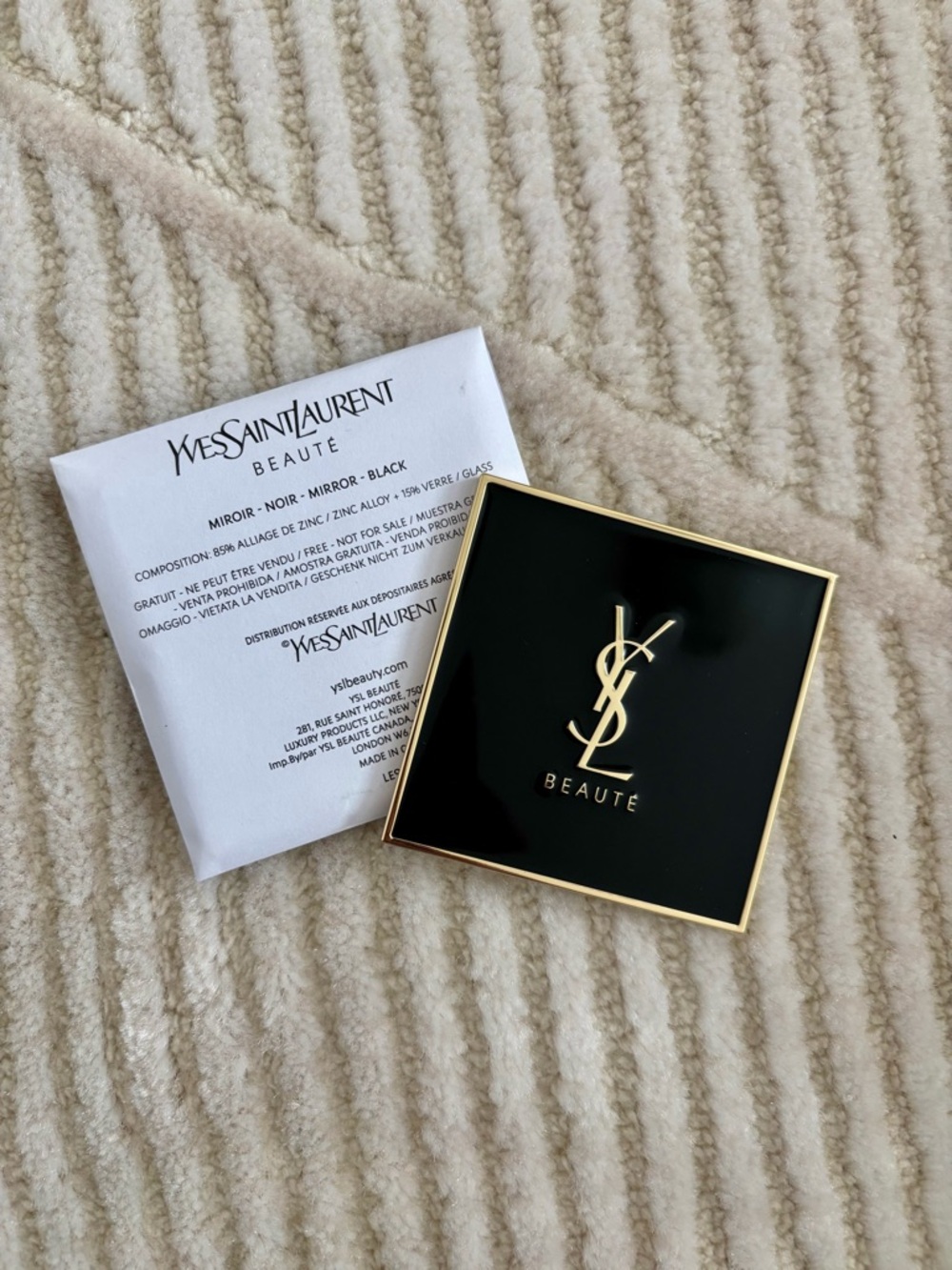 ✨✨Brand new✨✨ Saint Laurent Beauté Compact Mirror in Black & Gold
